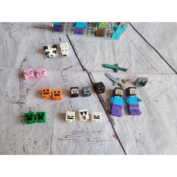 LEGO Minecraft Minifigure Lot 16 Complete 20 Extra Pieces Steve Creeper Pigs - Picture 2 of 9